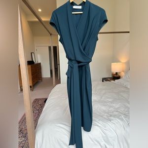 MM LeFleur forest green tie waist sleeveless dress size 8